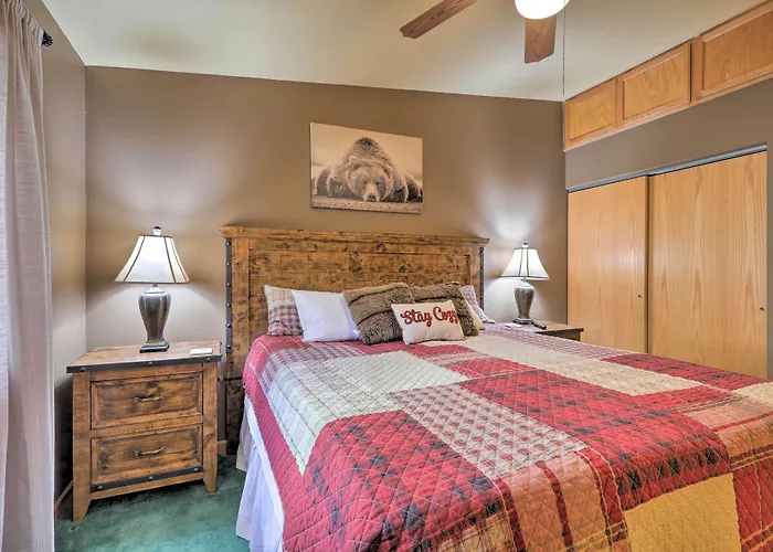 Rustic W/ Deck ~ 4 Mi To Old Town Flagstaff! Casa vacanze Flagstaff