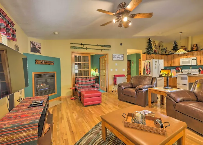 Casa vacanze Rustic W/ Deck ~ 4 Mi To Old Town Flagstaff! *