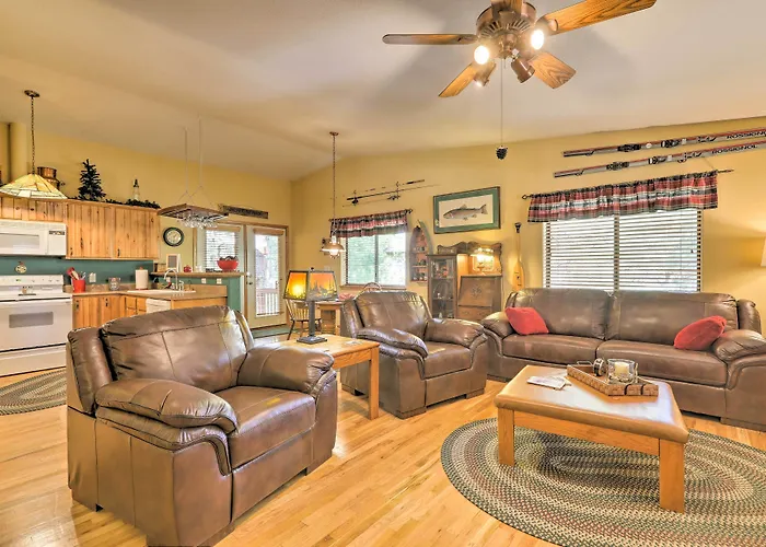 Rustic W/ Deck ~ 4 Mi To Old Town Flagstaff! * Flagstaff