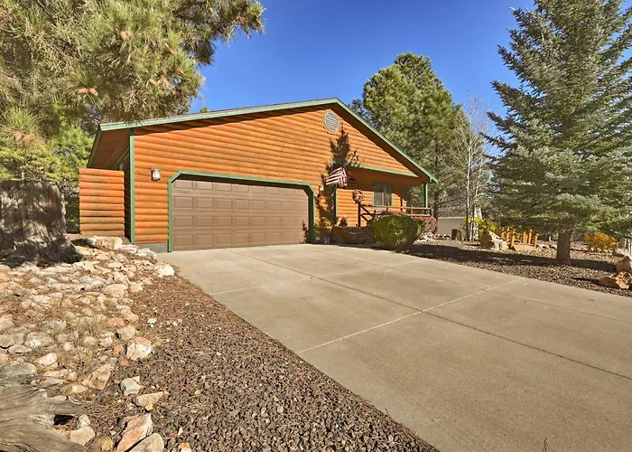 Rustic W/ Deck ~ 4 Mi To Old Town Flagstaff! Flagstaff