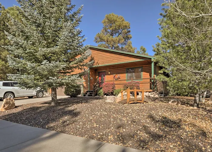 Rustic W/ Deck ~ 4 Mi To Old Town Flagstaff!