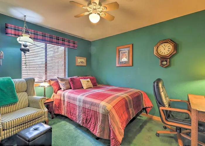 Ferienhaus Rustic W/ Deck ~ 4 Mi To Old Town Flagstaff! Flagstaff